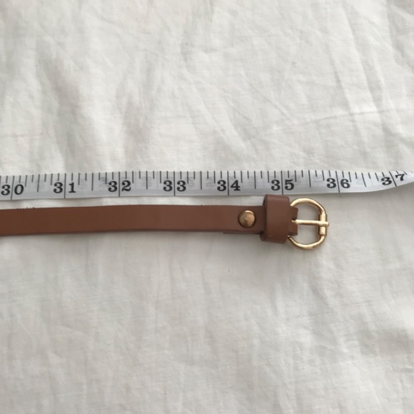 Light Brown Tan Skinny Buckle Belt Length 35" Width 1/2" - Picture 7 of 7